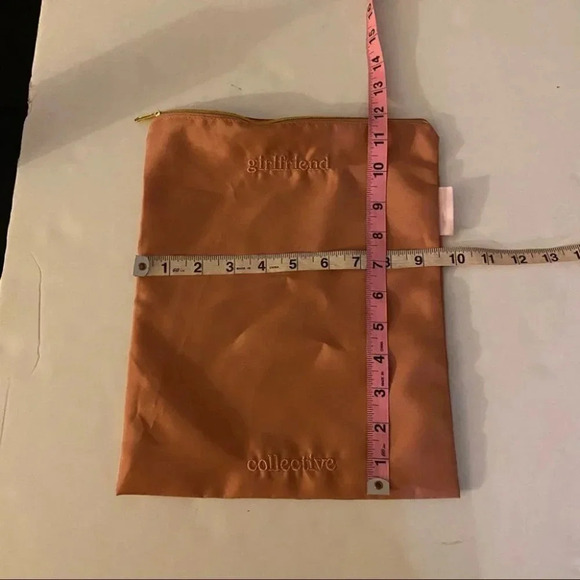 Girlfriend Collective Zip Pouch Embroidered Logo 9 x 12 Peach Recycled Materials - Picture 8 of 8